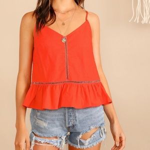 ‫Laddering Lace Insert Ruffle Hem Cami Top